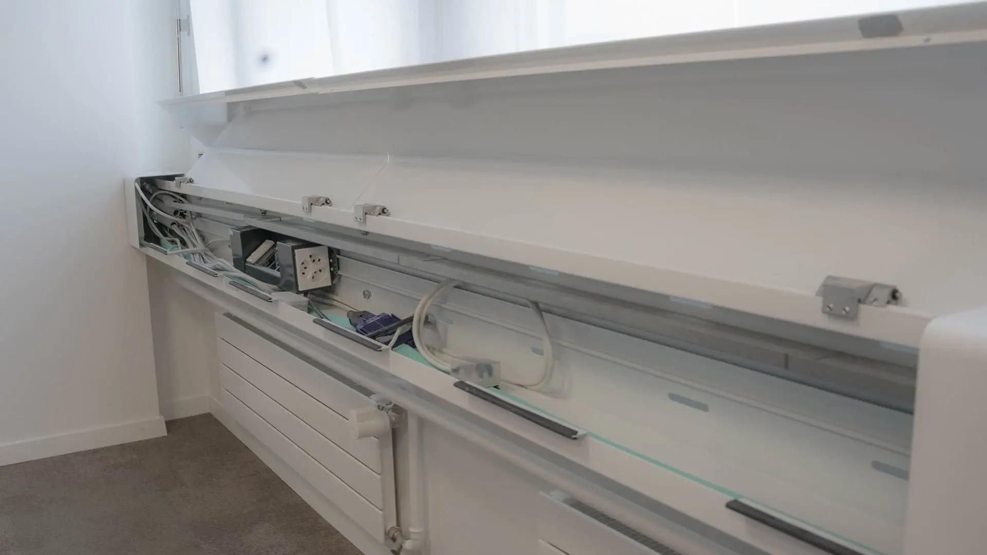 Canal à couvercle articulé